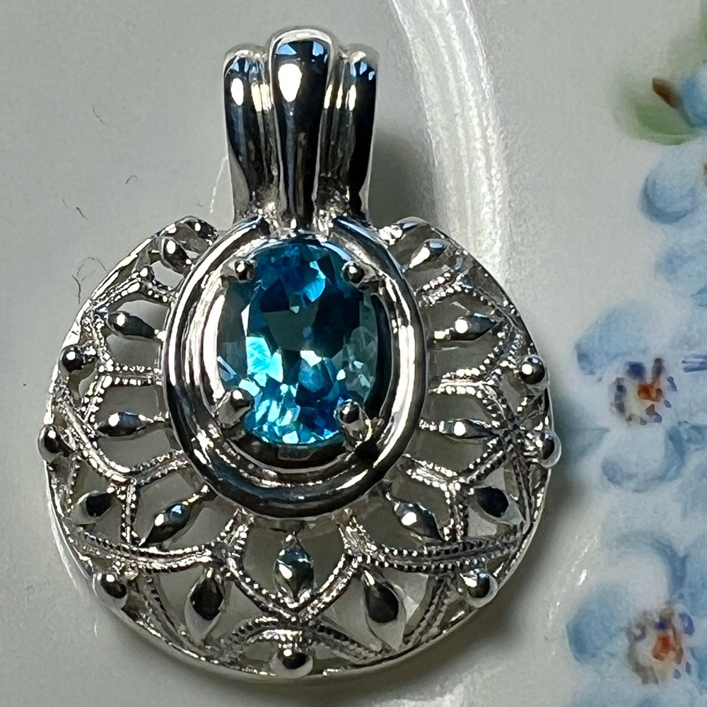 Pendant- CNA 925 sterling silver with blue topaz stone Pendant Thailand